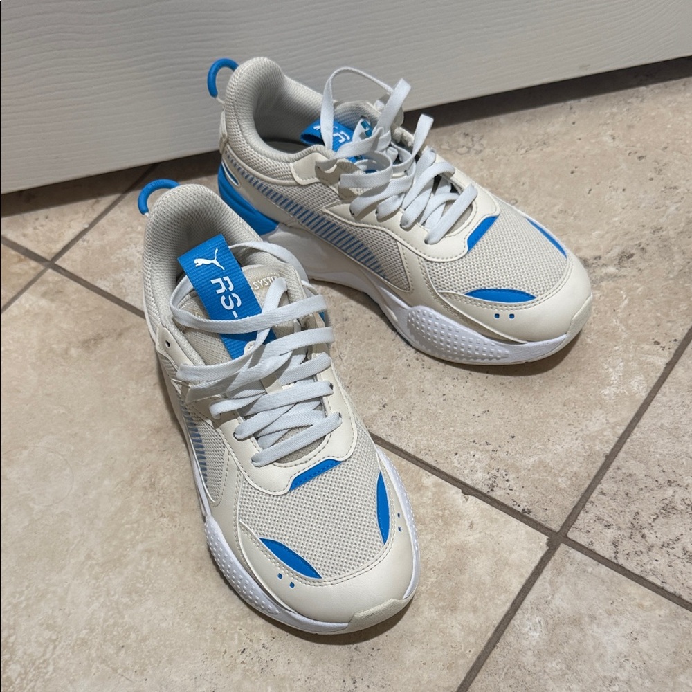 Puma Cream and Blue Sneakers